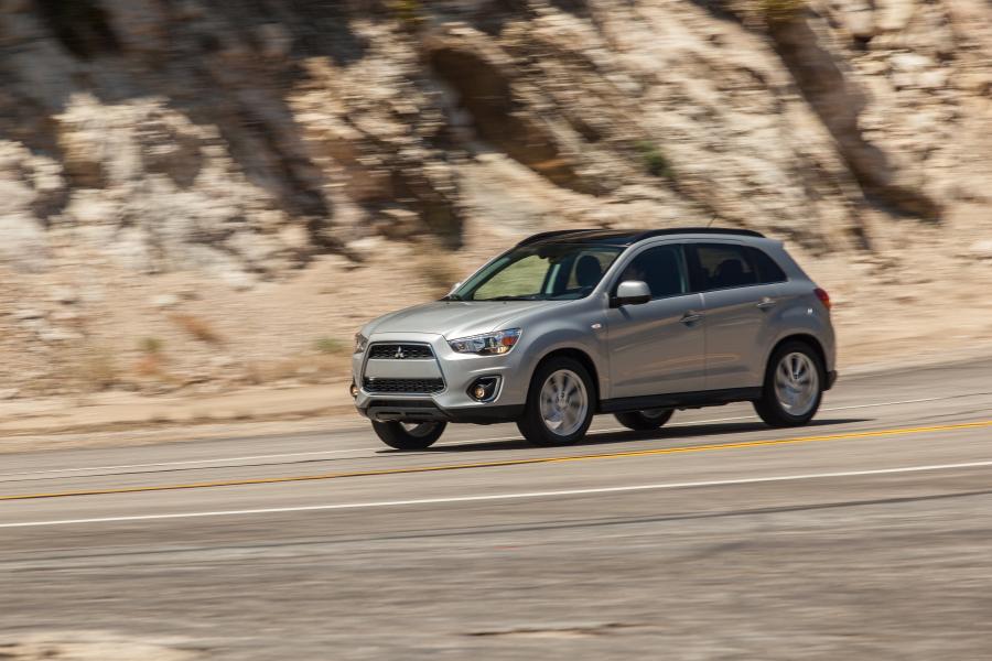  Mitsubishi Outlander Sport 2013 года  (фото 53 из 83)